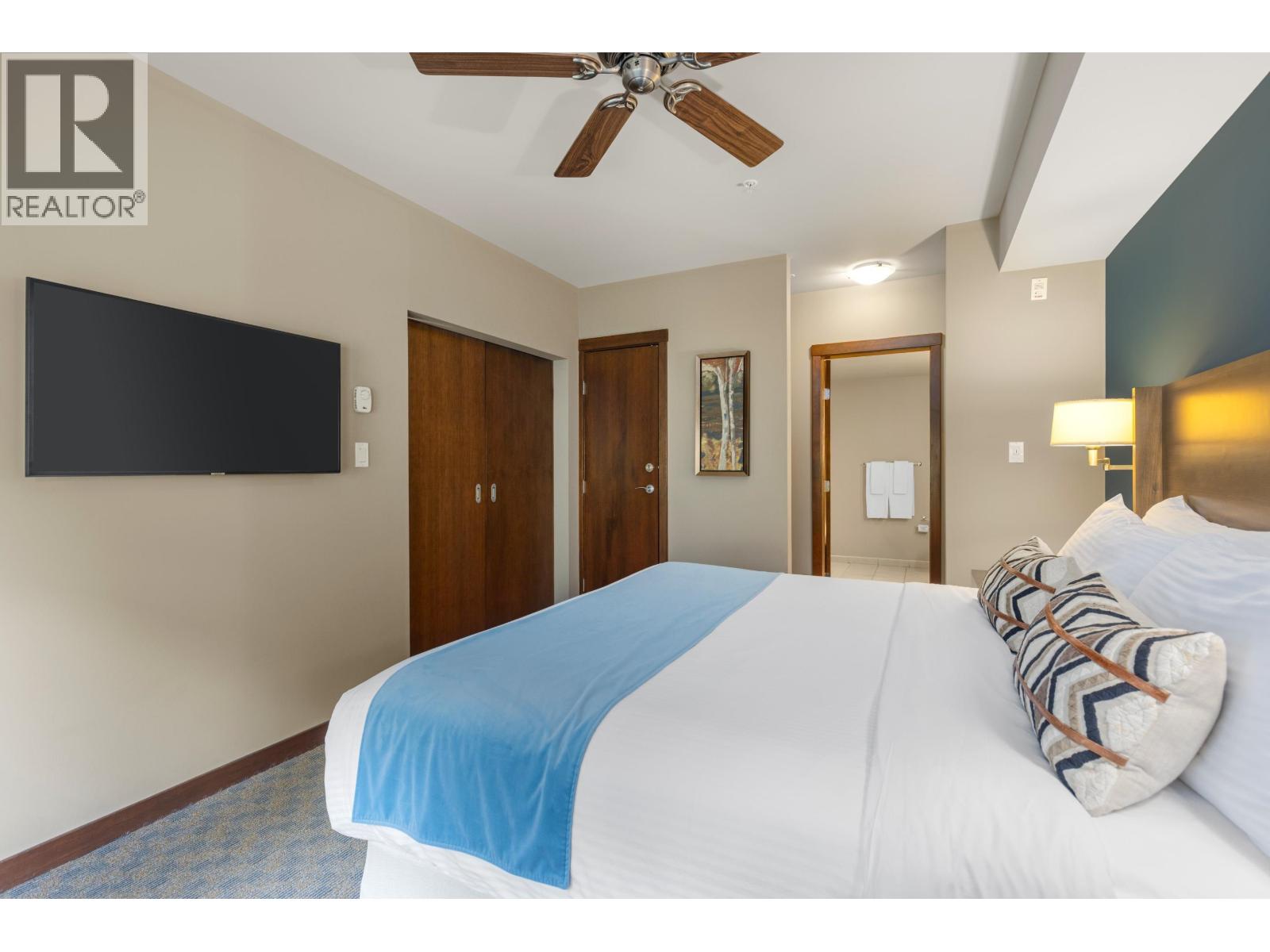 303d 2020 London Lane, Whistler, British Columbia  V0N 1B2 - Photo 15 - R3138135
