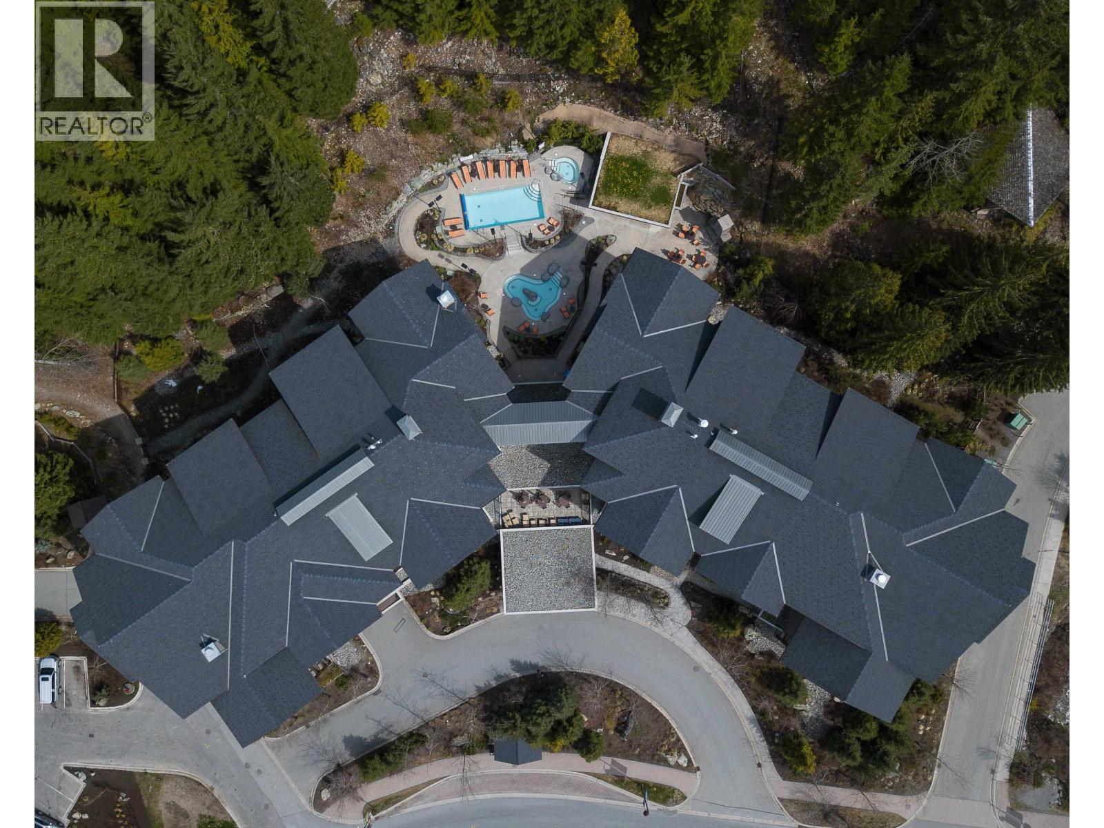 303d 2020 London Lane, Whistler, British Columbia  V0N 1B2 - Photo 19 - R3138135