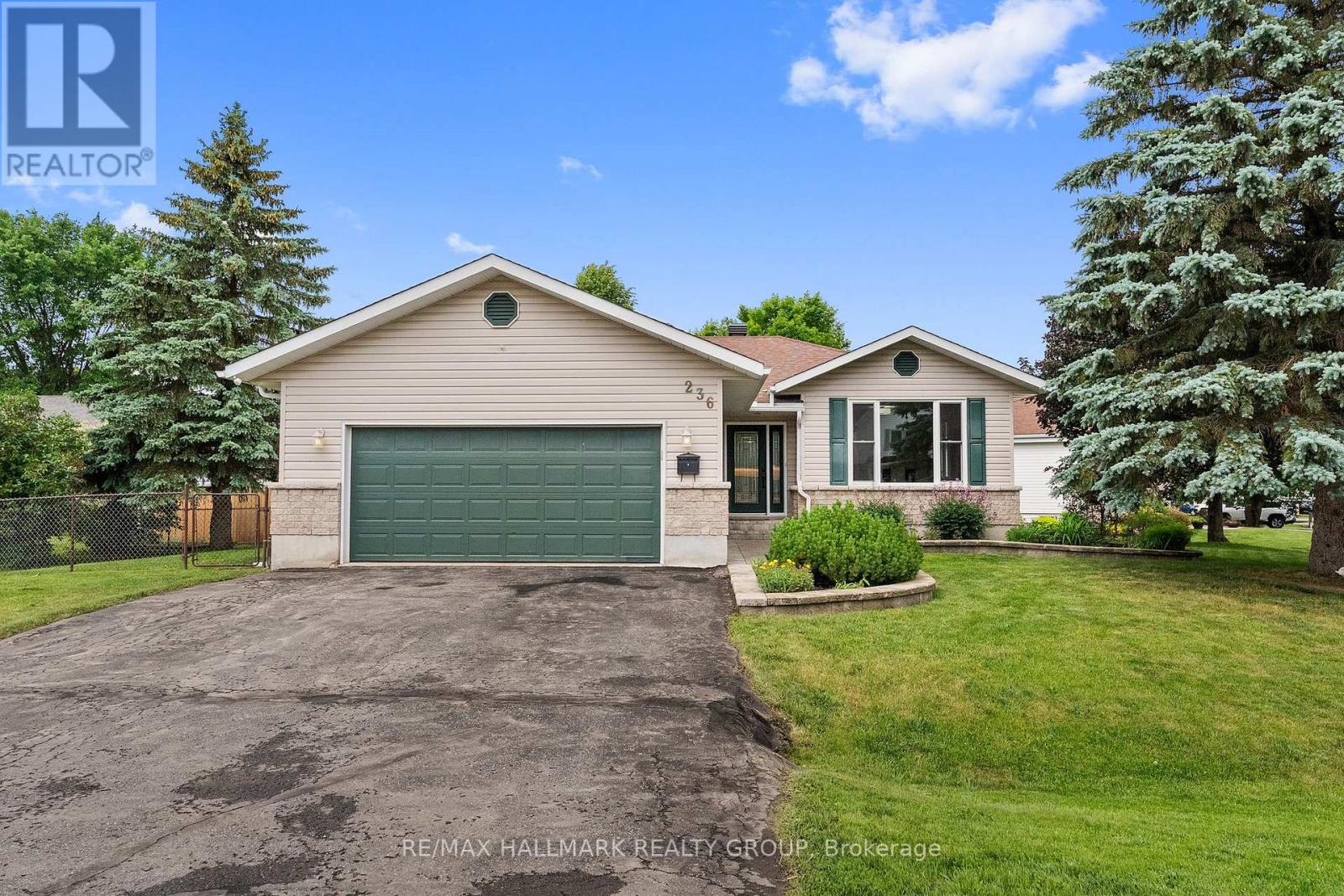 236 Vanier Crescent, Renfrew, Ontario K7V 4M9 - Photo 3 - X13471234