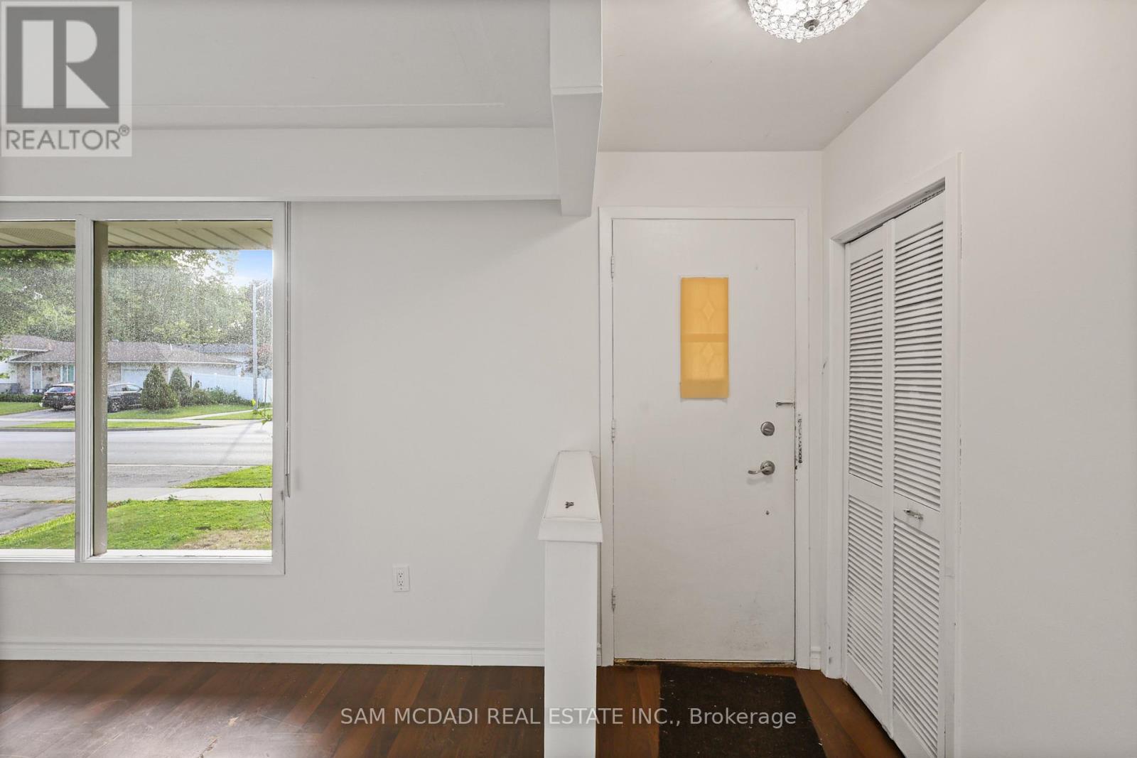 3456 Rexway Drive, Burlington, Ontario  L7N 2L6 - Photo 5 - W13471228