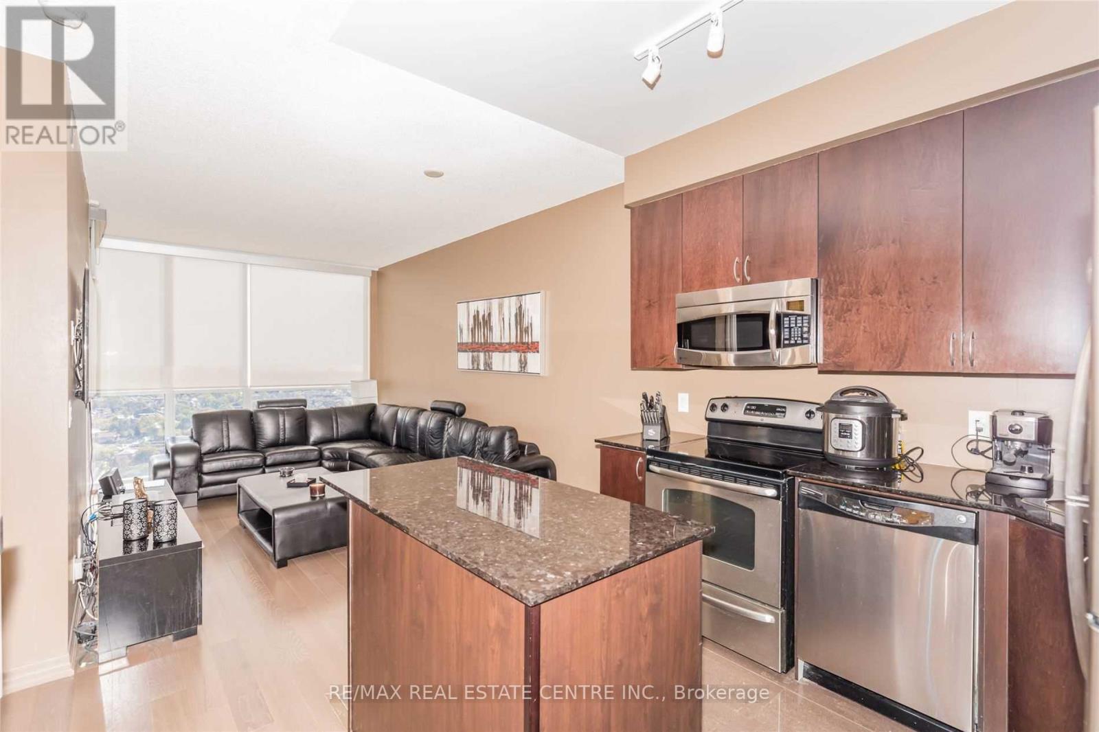 2004 - 223 Webb Drive, Mississauga, Ontario  L5B 0E8 - Photo 4 - W13471254