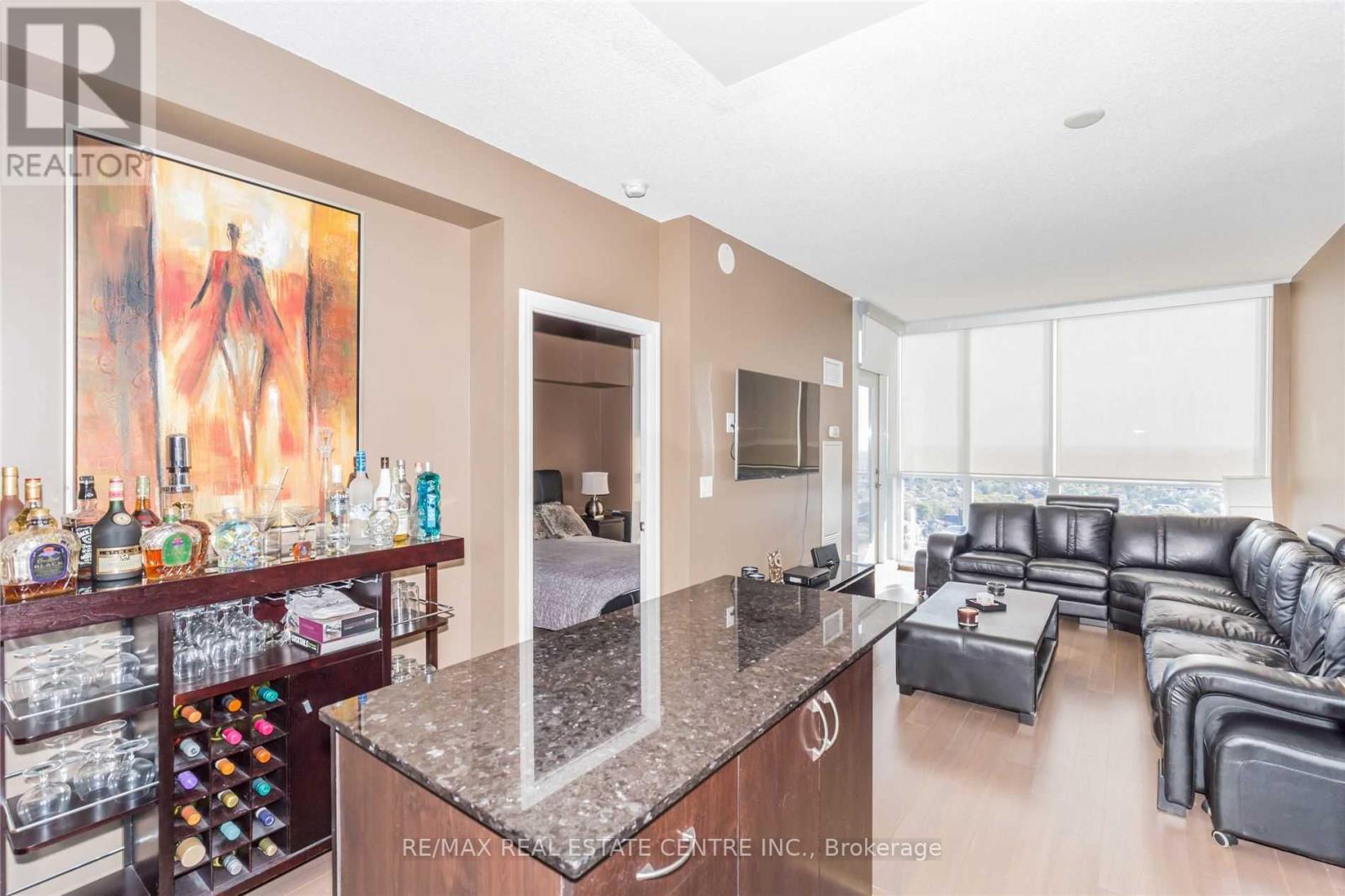 2004 - 223 Webb Drive, Mississauga, Ontario  L5B 0E8 - Photo 5 - W13471254