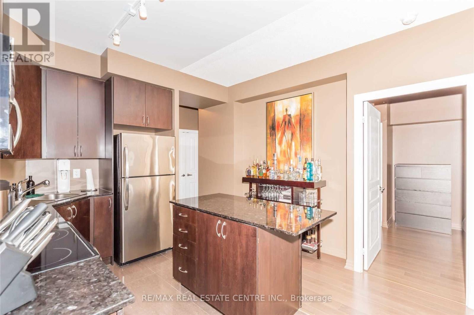 2004 - 223 Webb Drive, Mississauga, Ontario  L5B 0E8 - Photo 6 - W13471254
