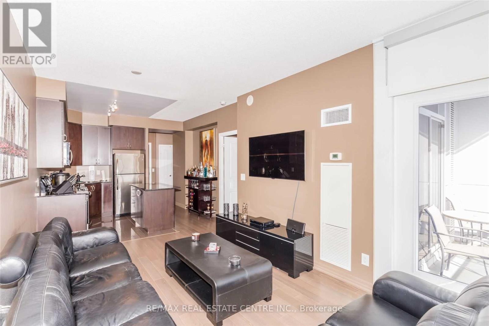 2004 - 223 Webb Drive, Mississauga, Ontario  L5B 0E8 - Photo 9 - W13471254