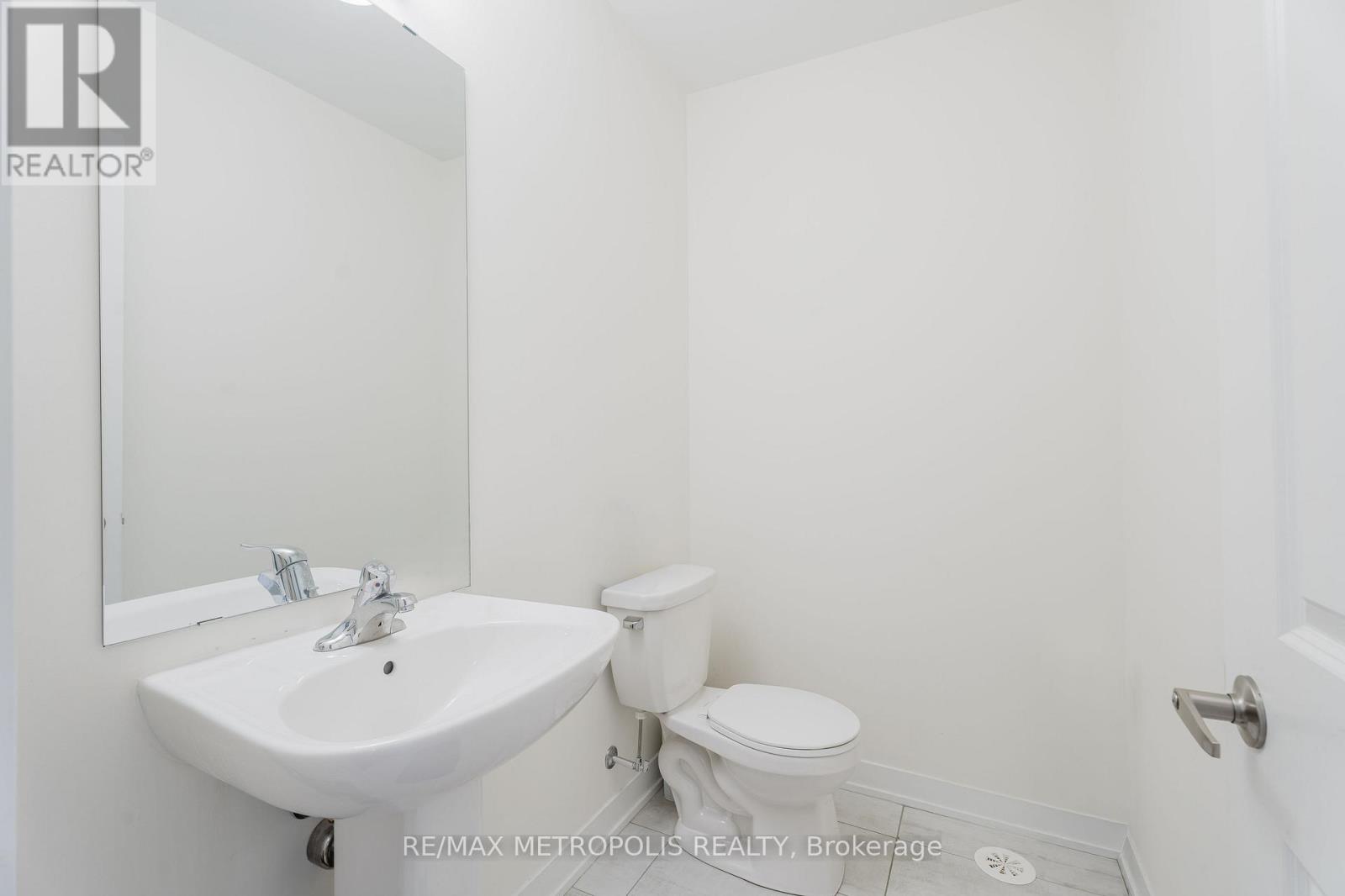 109 - 1695 Dersan Street, Pickering, Ontario  L1X 0S9 - Photo 12 - E13469804