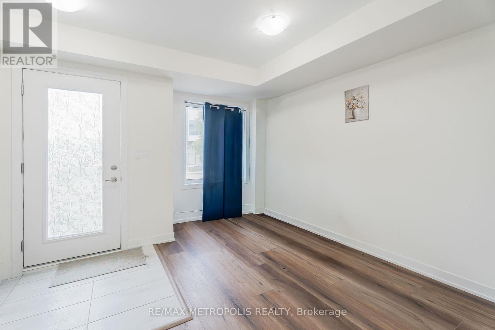 109 - 1695 Dersan Street, Pickering, Ontario  L1X 0S9 - Photo 4 - E13469804
