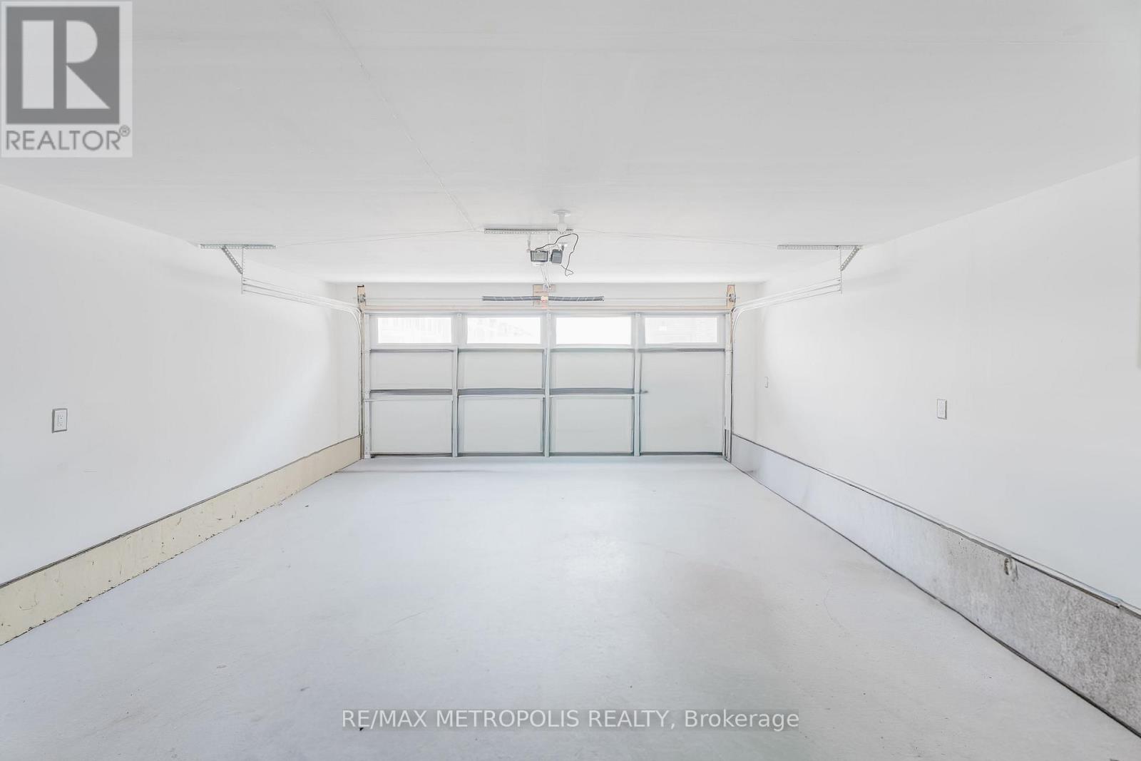 109 - 1695 Dersan Street, Pickering, Ontario  L1X 0S9 - Photo 6 - E13469804