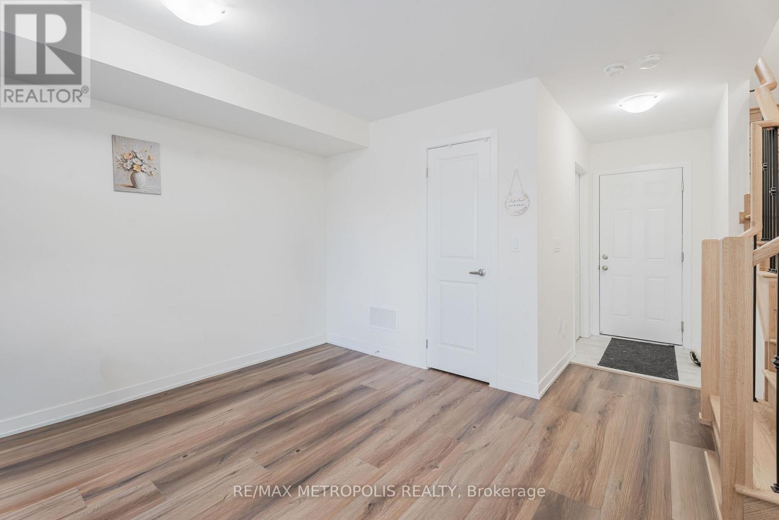 109 - 1695 Dersan Street, Pickering, Ontario  L1X 0S9 - Photo 5 - E13469804