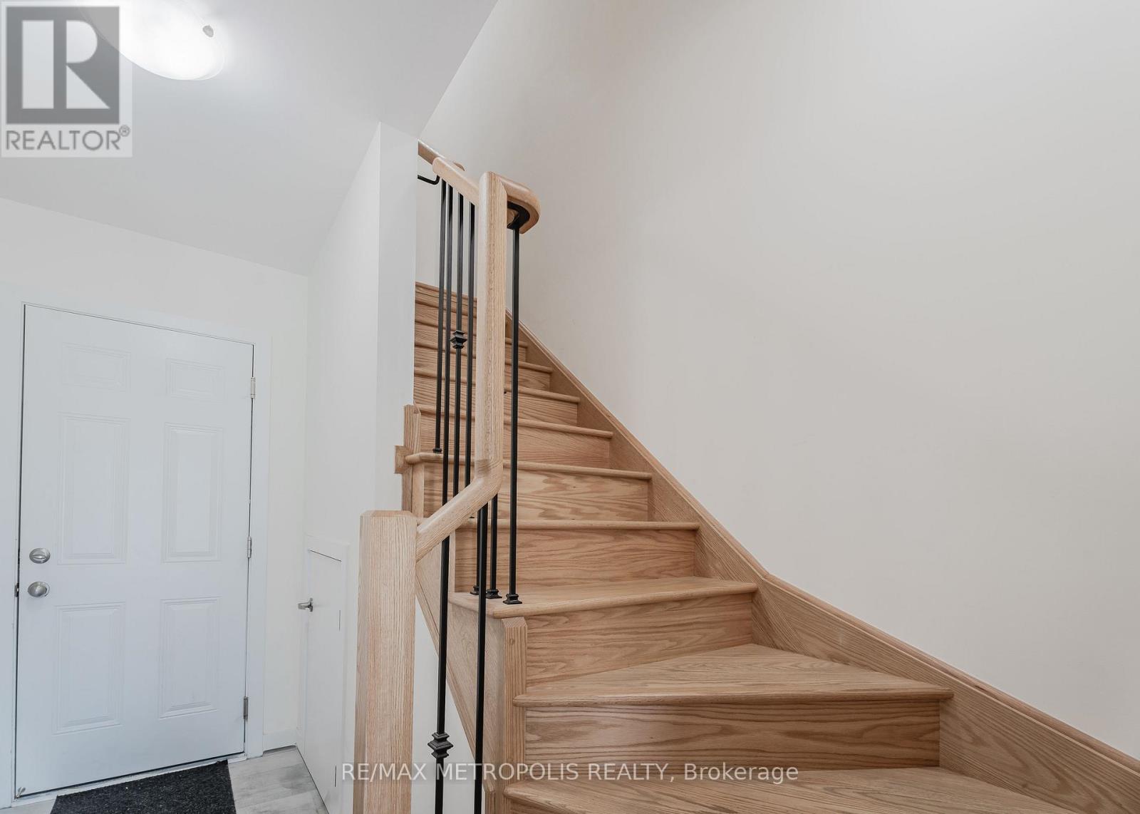 109 - 1695 Dersan Street, Pickering, Ontario  L1X 0S9 - Photo 7 - E13469804
