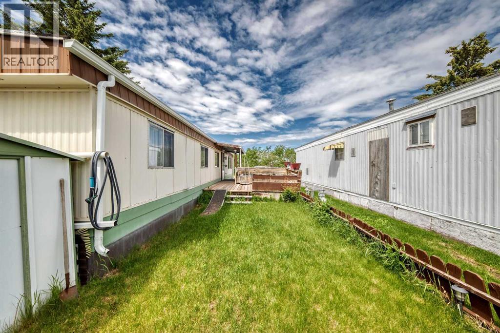 15, 3223 83 Street NW, Calgary, Alberta  T3B 6J4 - Photo 36 - A2321939