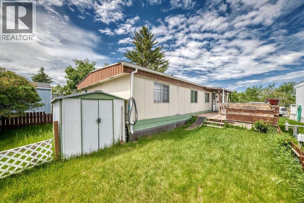 15, 3223 83 Street NW, Calgary, Alberta  T3B 6J4 - Photo 34 - A2321939