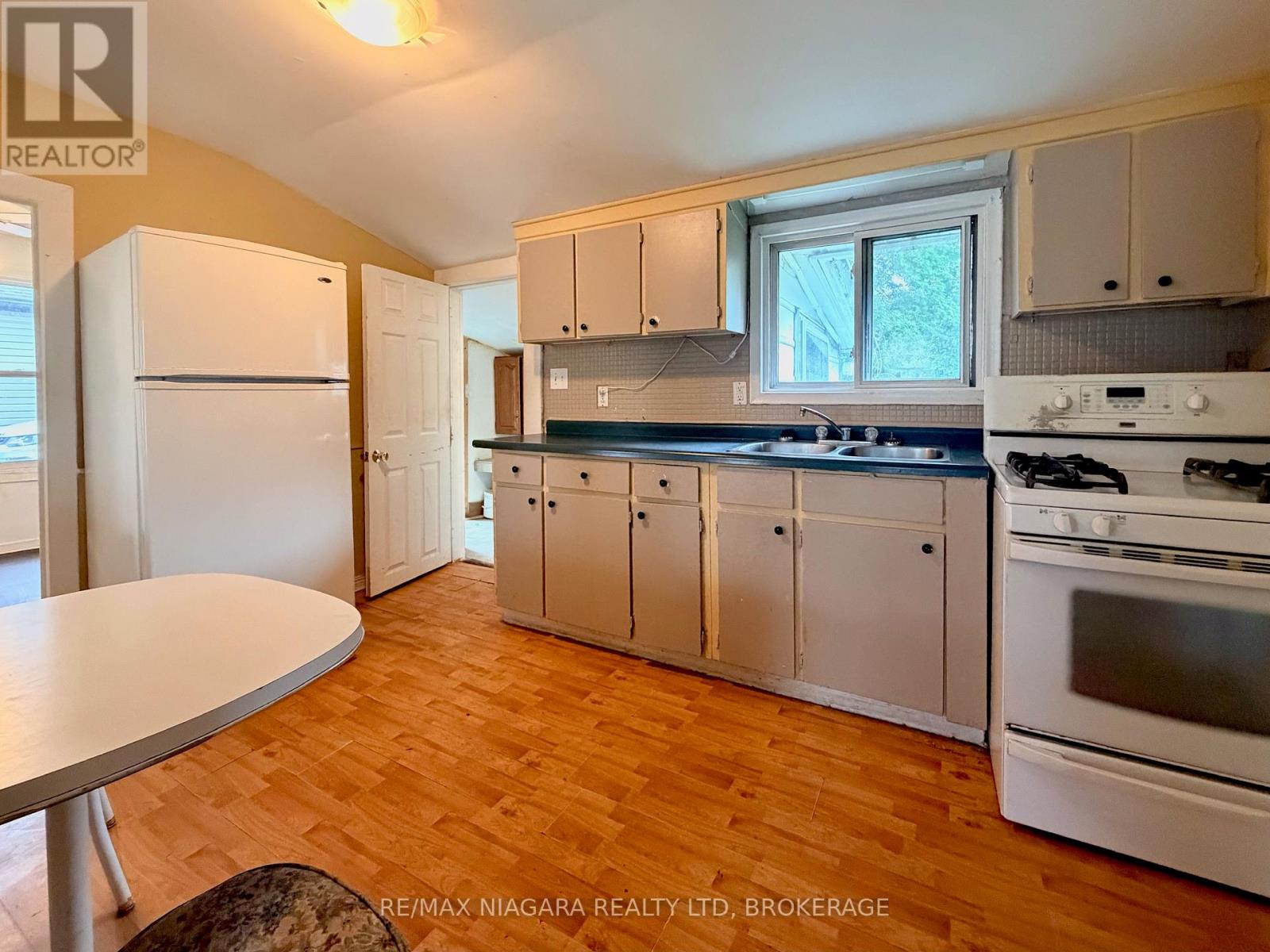 4103 Dyson Avenue, Niagara Falls, Ontario L2E 3L6 - Photo 11 - X13471316
