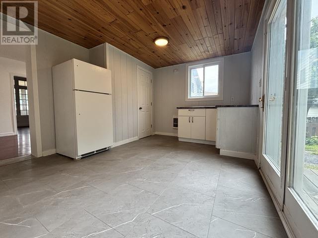 395 Morin St, Sault Ste. Marie, Ontario  P6C 3E7 - Photo 8 - SM261529