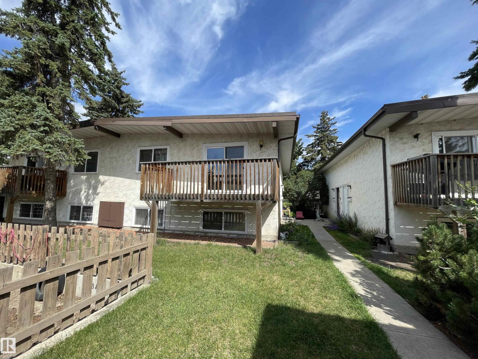 8930B 144 AV NW, edmonton, Alberta