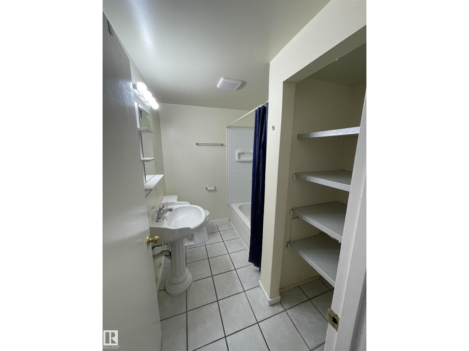8930b 144 Av Nw, Edmonton, Alberta  T5E 5V4 - Photo 12 - E4494932