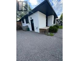 922 CENTRE STREET N, Whitby, Ontario