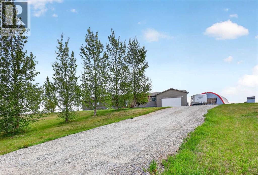 241003 Range Road 235, Rural Wheatland County, Alberta  T1P 2B5 - Photo 3 - A2314185