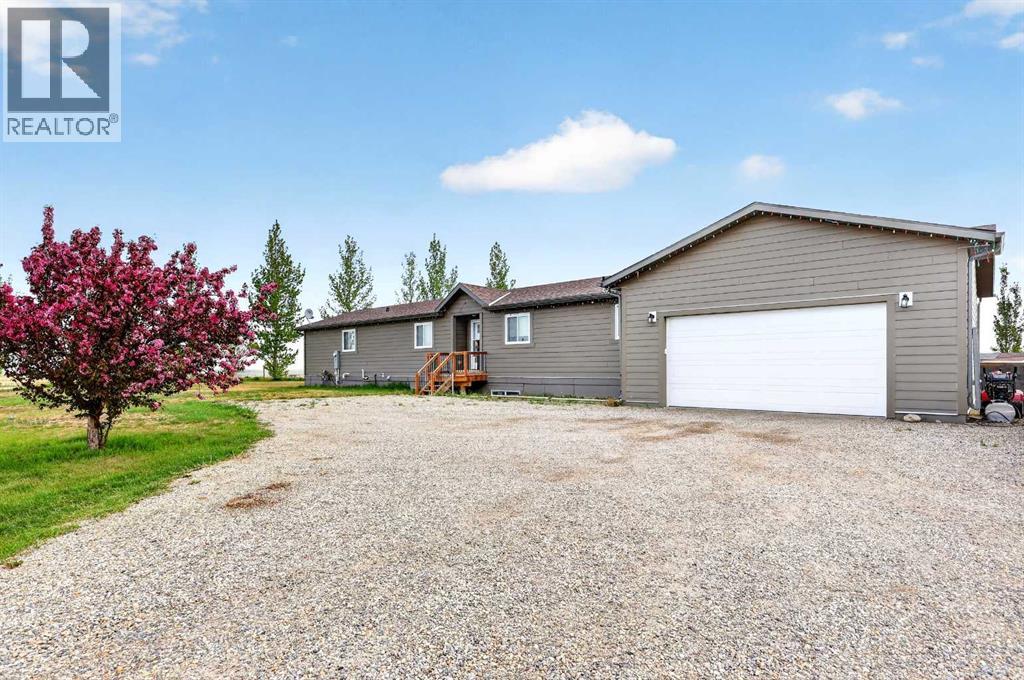 241003 Range Road 235, Rural Wheatland County, Alberta  T1P 2B5 - Photo 2 - A2314185