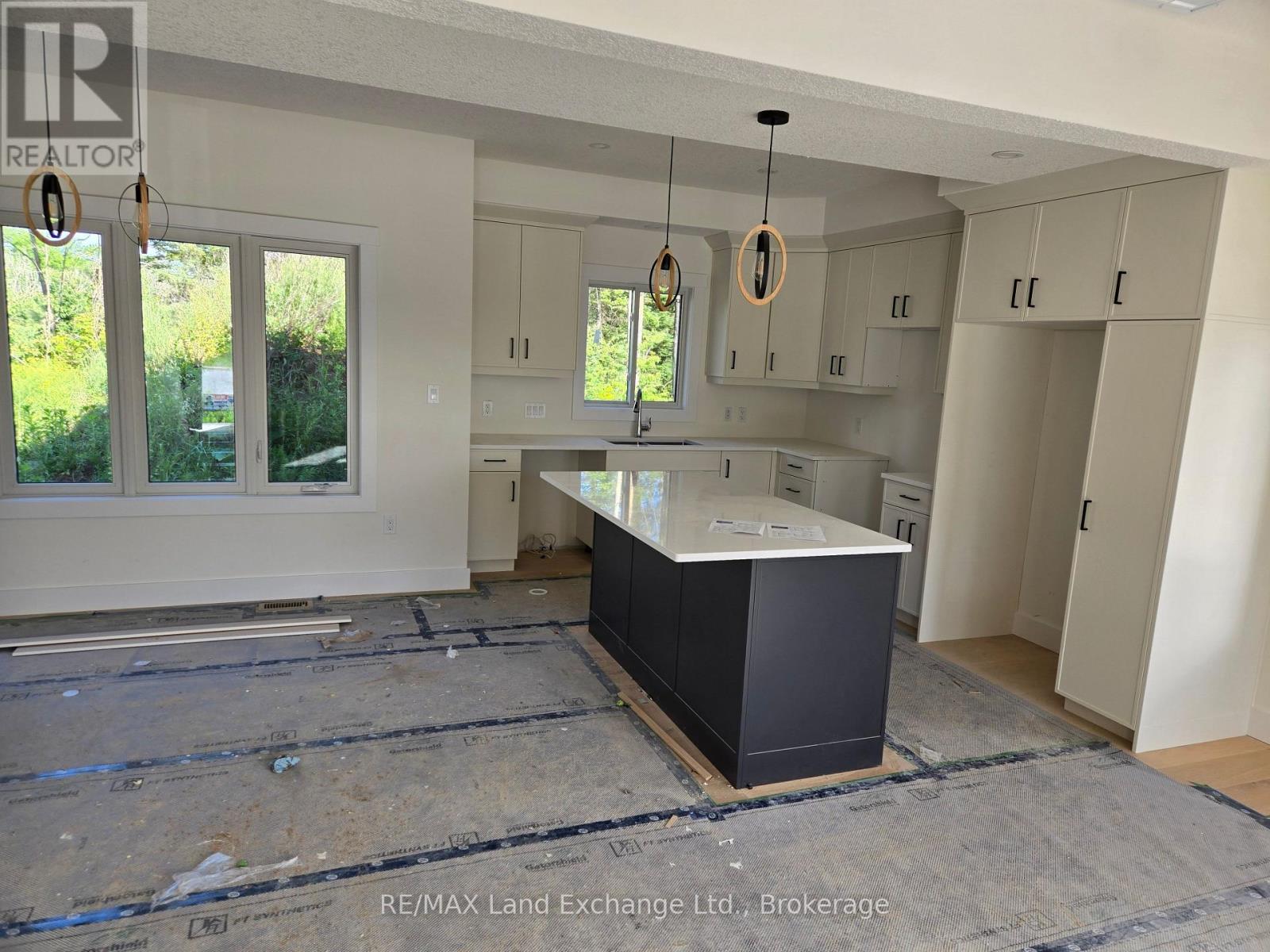 766 Campbell Avenue, Kincardine, Ontario  N2Z 1W1 - Photo 4 - X10845566