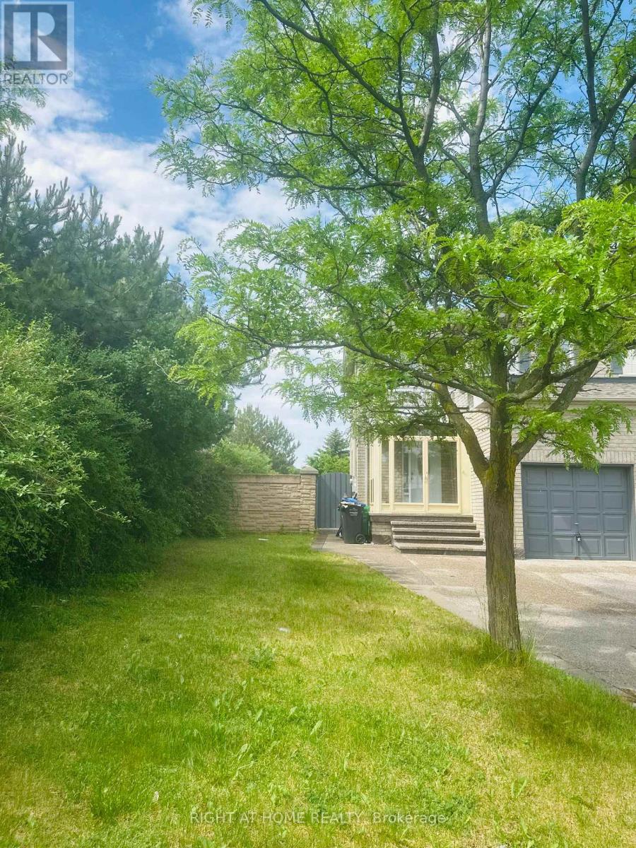 25 LUCIO COURT, Brampton, Ontario