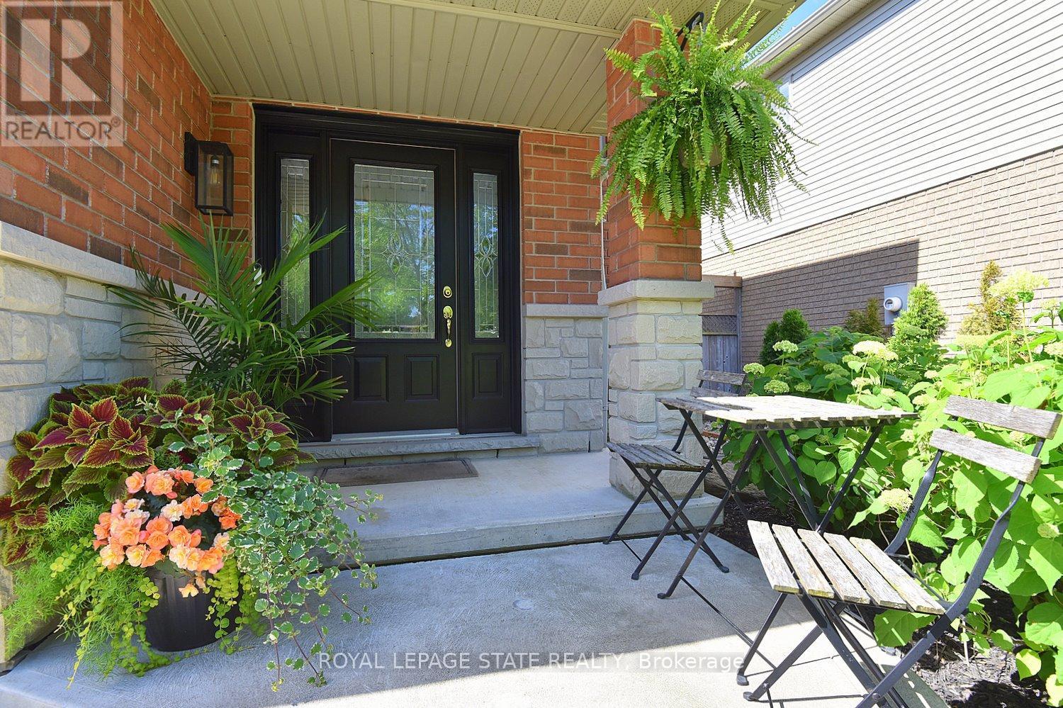 12 Wills Crescent, Hamilton, Ontario  L0R 1C0 - Photo 4 - X13469854