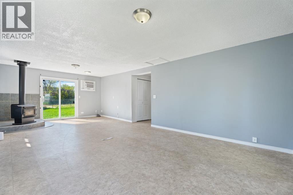 223 2 Street N, Vulcan, Alberta  T0L 2B0 - Photo 5 - A2314047