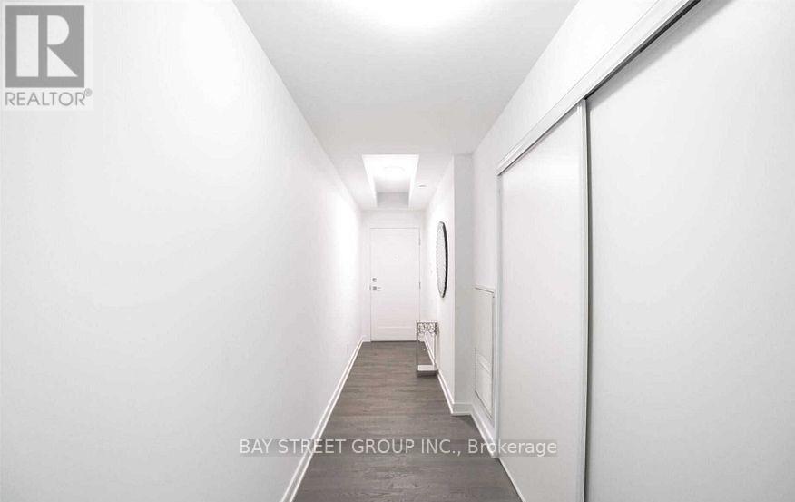 811 - 57 St Joseph Street, Toronto, Ontario  M5C 0C5 - Photo 7 - C13471354