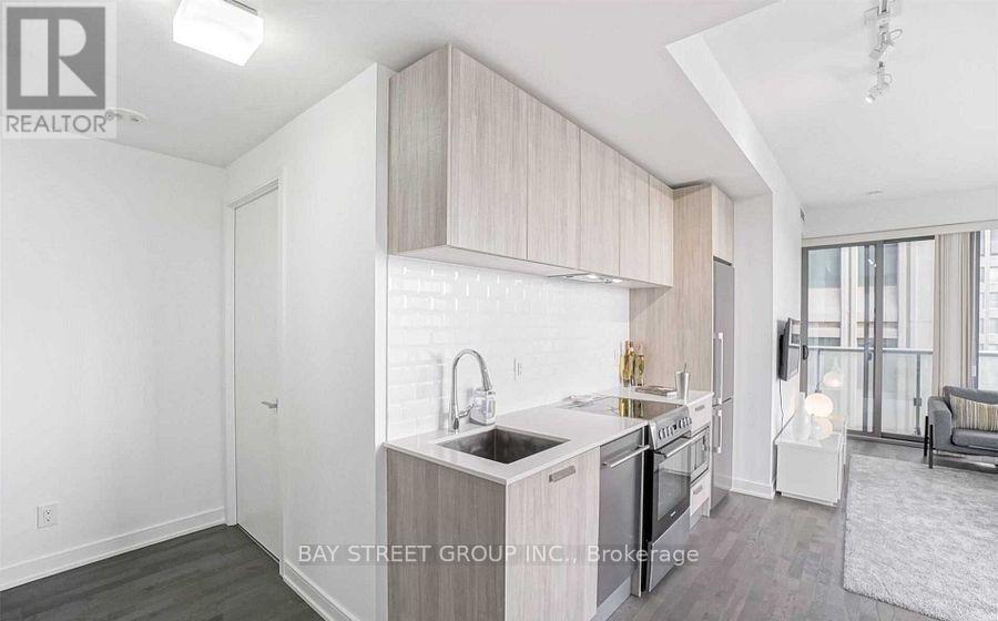 811 - 57 St Joseph Street, Toronto, Ontario  M5C 0C5 - Photo 9 - C13471354
