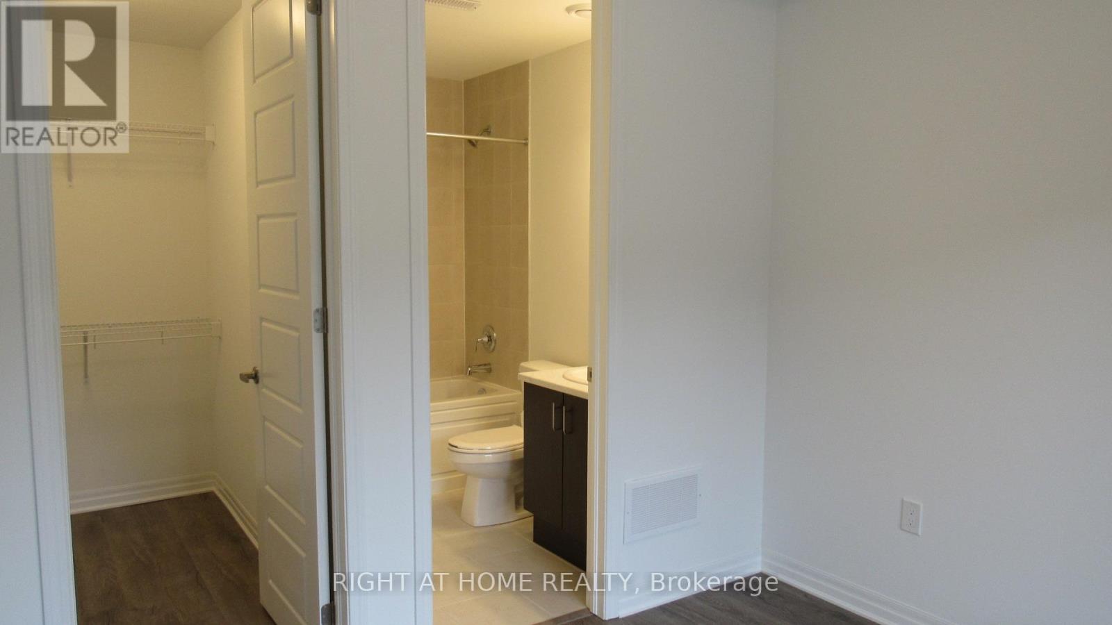 64 Kaitting Trail, Oakville, Ontario  L6M 5N5 - Photo 9 - W13471212