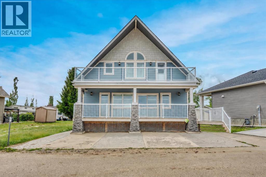 55 White Pelican Way, Rural Vulcan County, Alberta