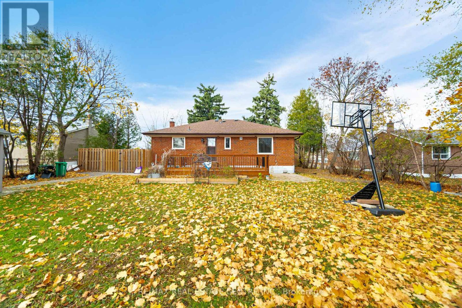 Lower - 86 Vista Boulevard, Mississauga, Ontario L5M 1C5 - Photo 13 - W13471360