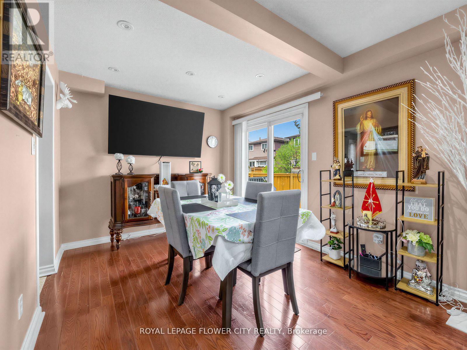 16 Blossom Avenue, Brampton, Ontario L6X 2W3 - Photo 13 - W13471370