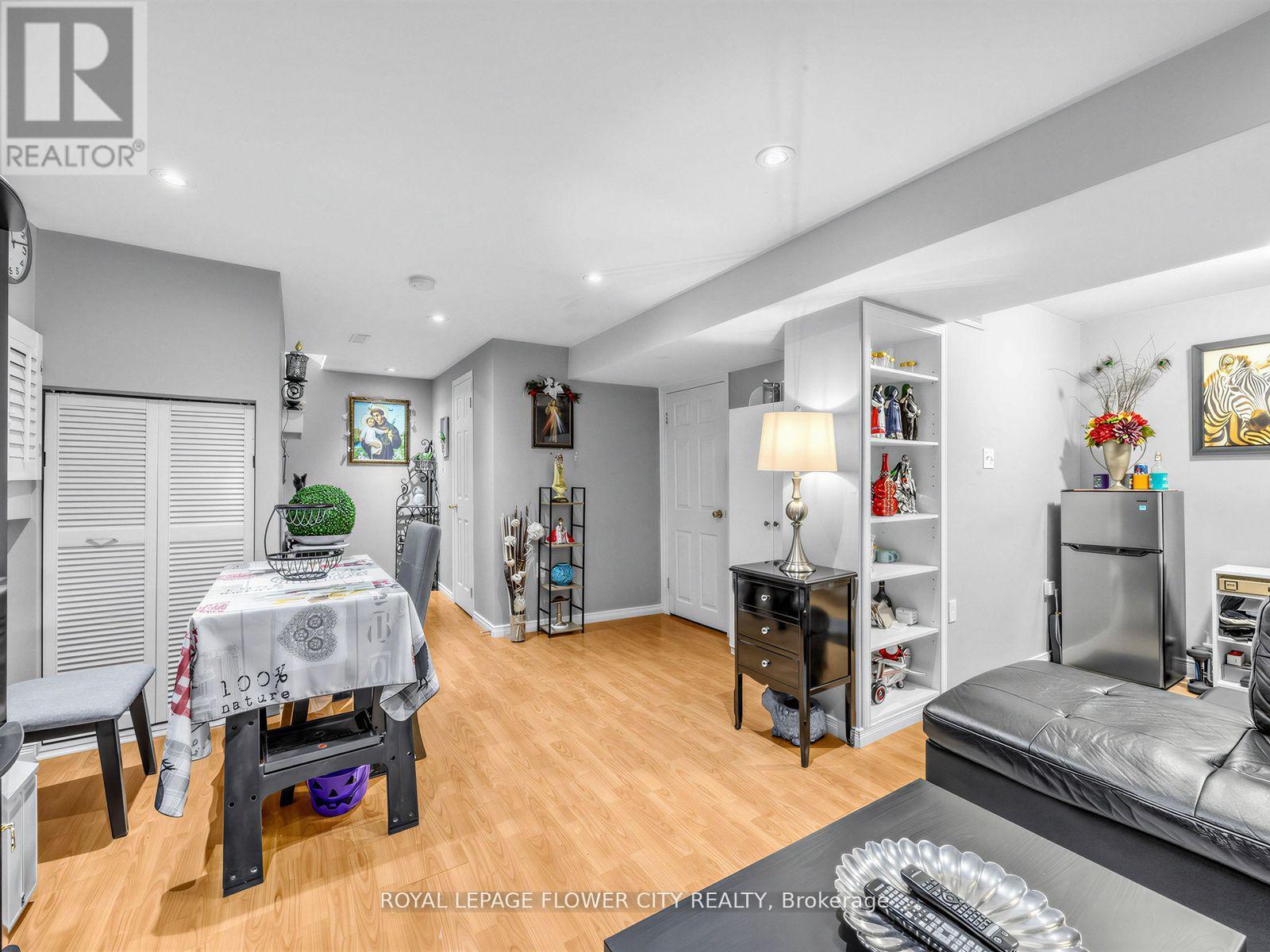 16 Blossom Avenue, Brampton, Ontario L6X 2W3 - Photo 25 - W13471370