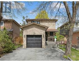 16 BLOSSOM AVENUE, Brampton, Ontario