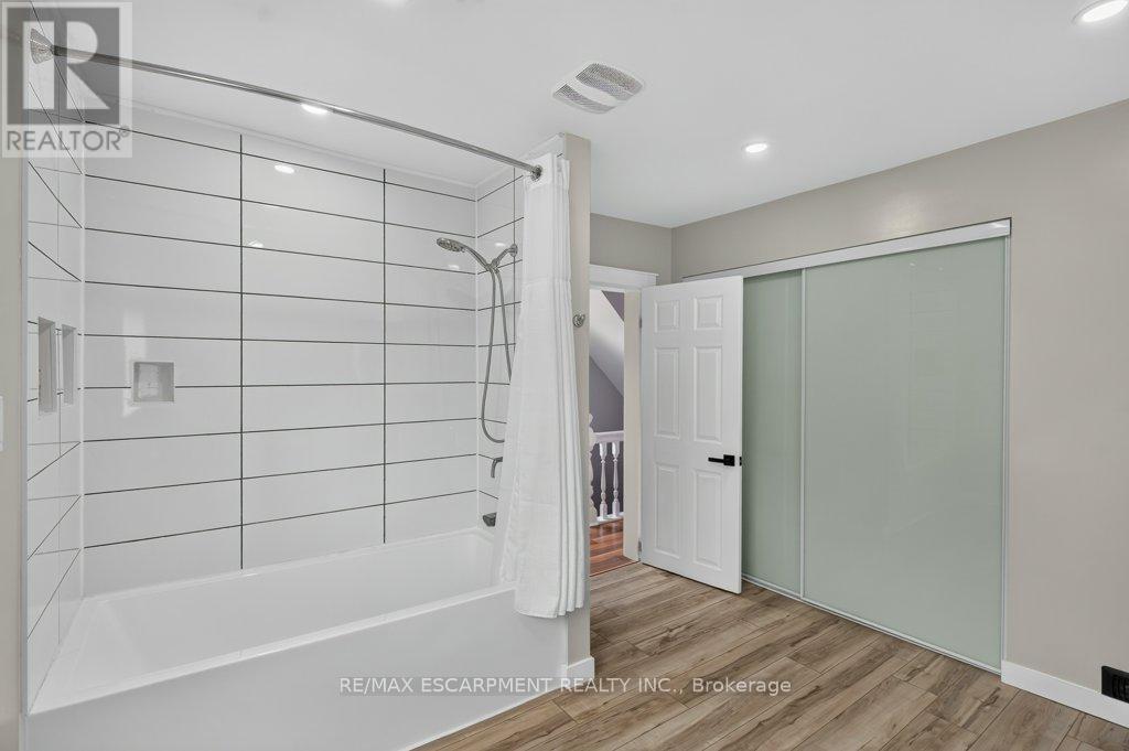 21 East Bend Avenue N, Hamilton, Ontario  L8L 7E1 - Photo 36 - X13470592