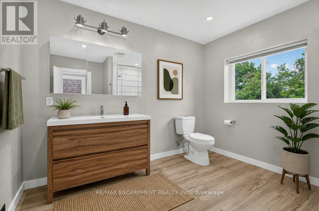 21 East Bend Avenue N, Hamilton, Ontario  L8L 7E1 - Photo 33 - X13470592