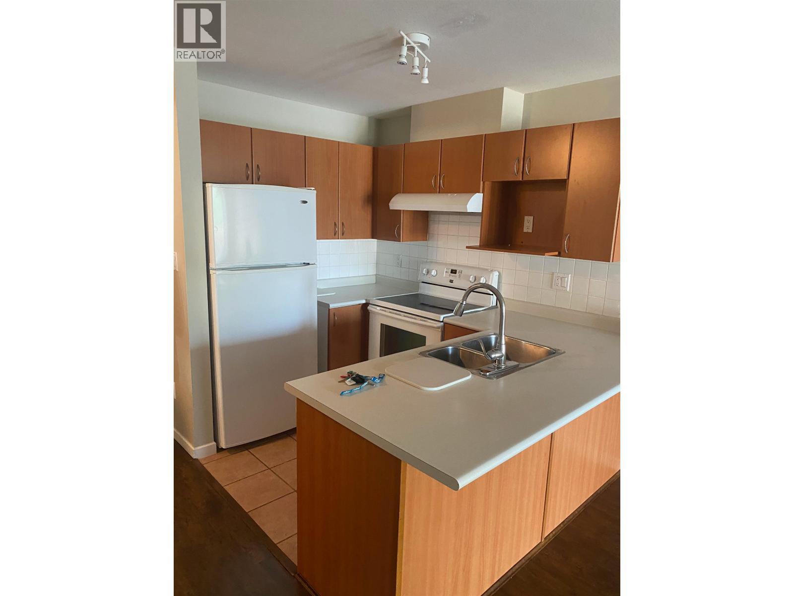 210 6991 Victoria Drive, Vancouver, British Columbia  V5P 3Y7 - Photo 17 - R3137750