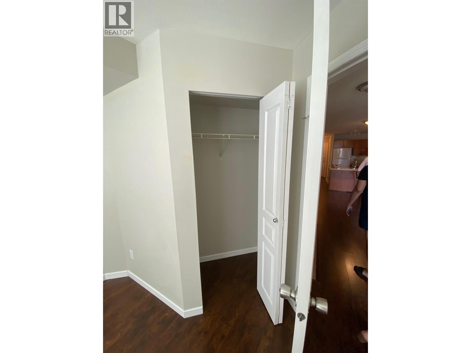 210 6991 Victoria Drive, Vancouver, British Columbia  V5P 3Y7 - Photo 10 - R3137750