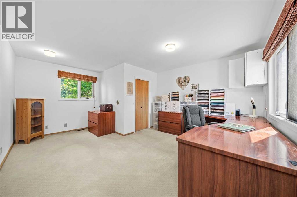 8 Varsplain Place NW, Calgary, Alberta  T3A 0C7 - Photo 35 - A2316291
