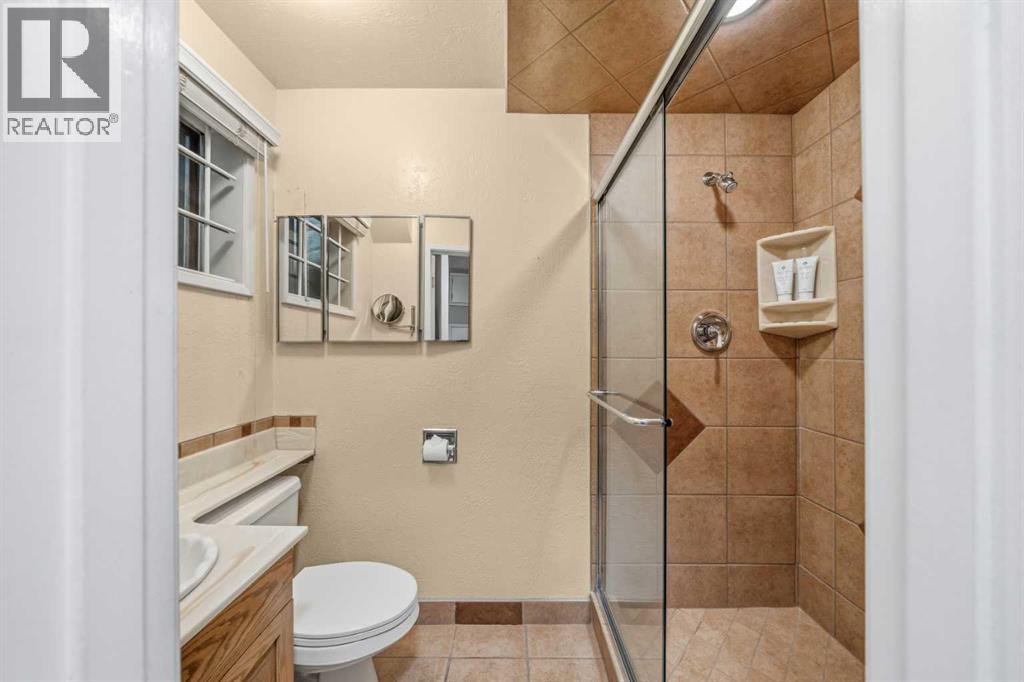 8 Varsplain Place NW, Calgary, Alberta  T3A 0C7 - Photo 38 - A2316291