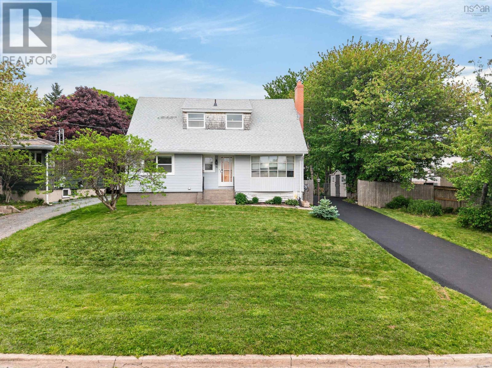 15 Hilltop Terrace, Dartmouth, Nova Scotia