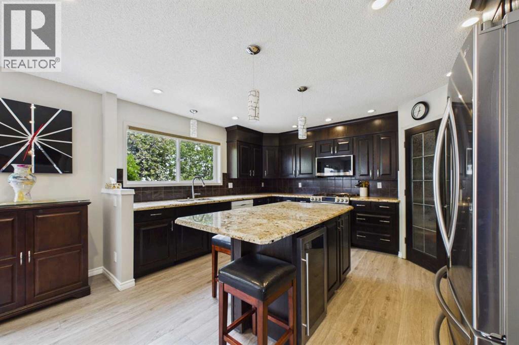 3758 Douglas Ridge Link SE, Calgary, Alberta  T2Z 3H7 - Photo 9 - A2319564