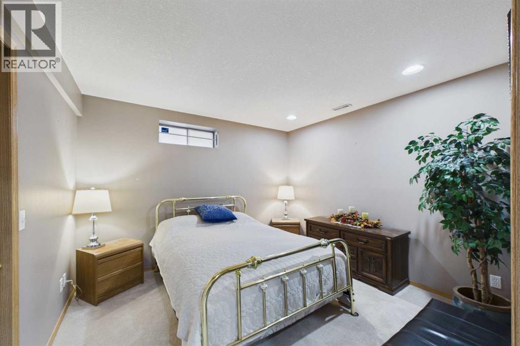 3758 Douglas Ridge Link SE, Calgary, Alberta  T2Z 3H7 - Photo 35 - A2319564