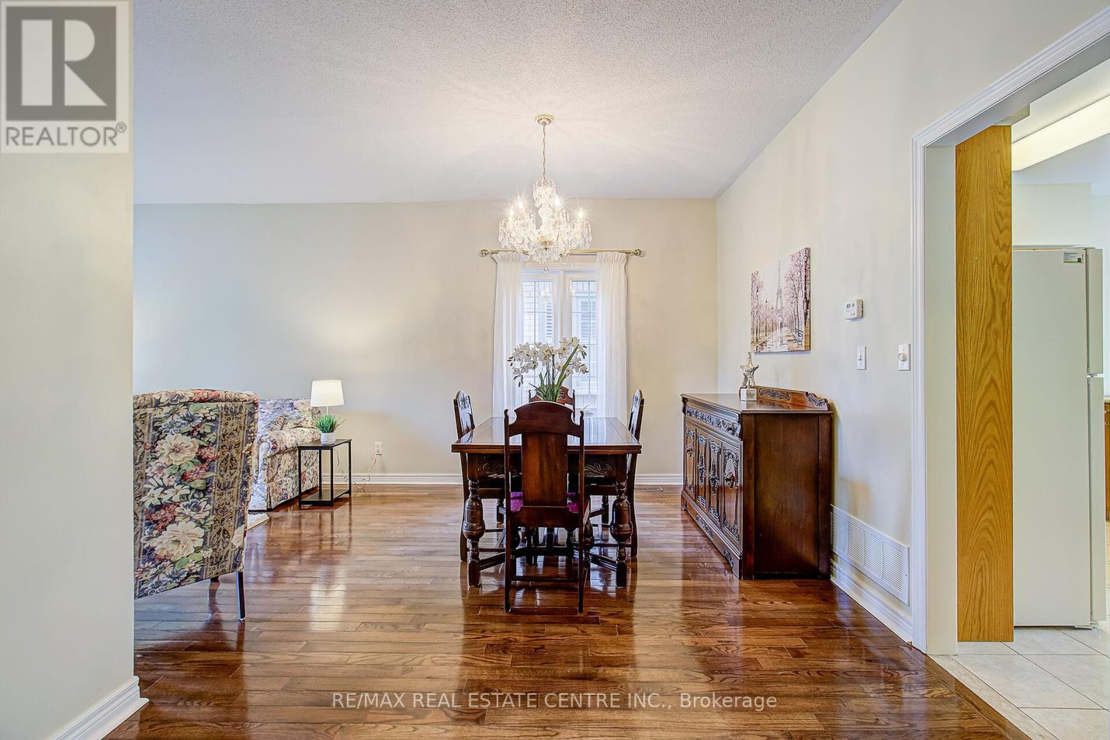 17 Golf Links Drive, Brampton, Ontario  L6R 1W5 - Photo 10 - W13471424