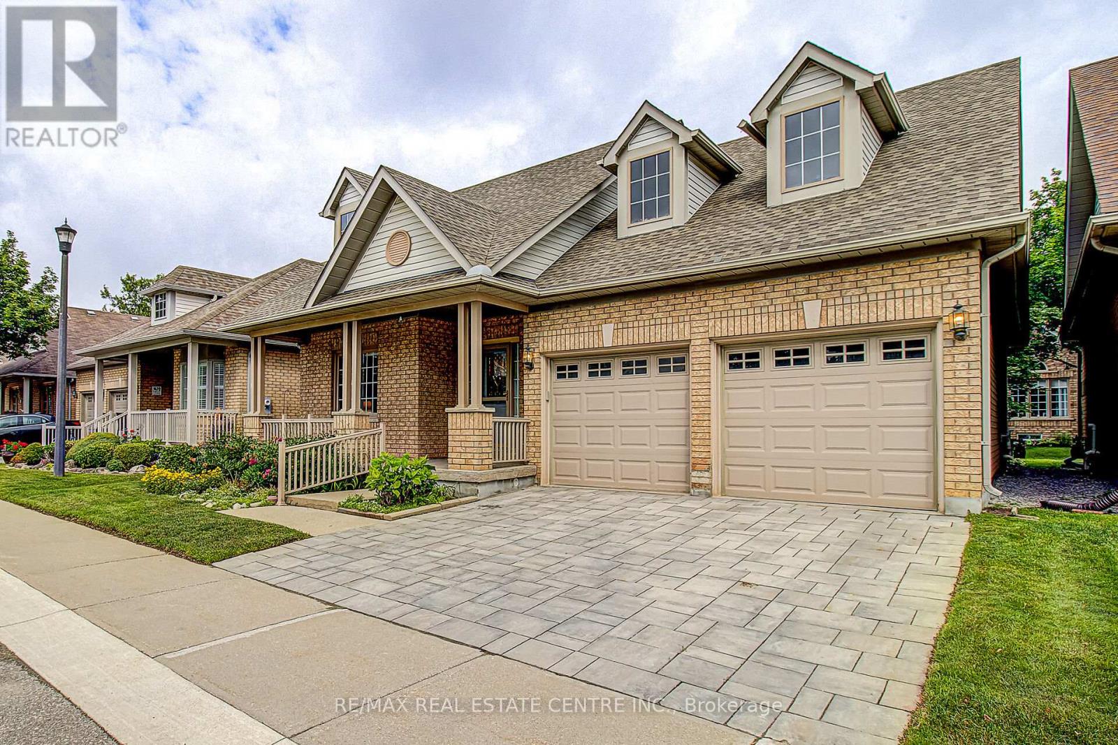 17 Golf Links Drive, Brampton, Ontario  L6R 1W5 - Photo 2 - W13471424