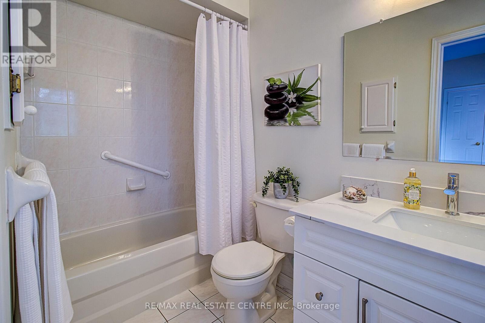17 Golf Links Drive, Brampton, Ontario  L6R 1W5 - Photo 26 - W13471424
