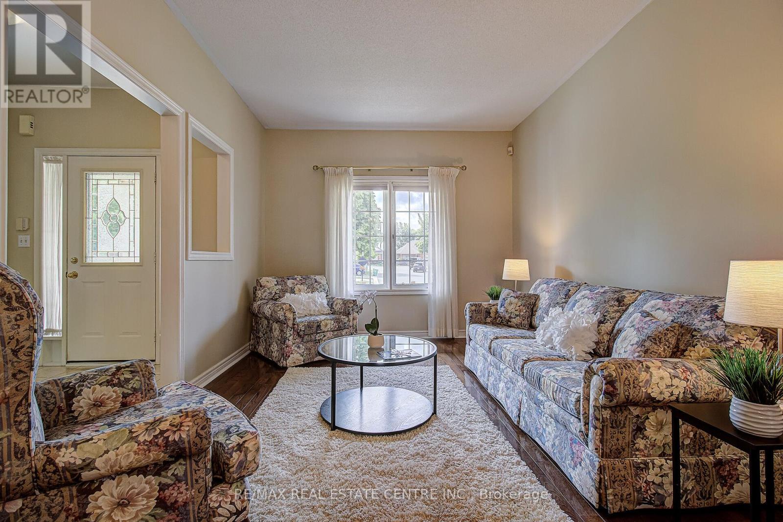 17 Golf Links Drive, Brampton, Ontario  L6R 1W5 - Photo 7 - W13471424