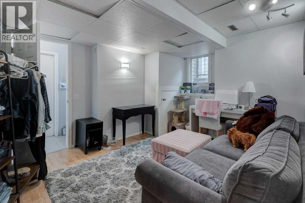 11 Stradwick Place SW, Calgary, Alberta  T3H 1T3 - Photo 27 - A2319155