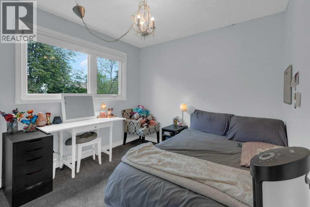 11 Stradwick Place SW, Calgary, Alberta  T3H 1T3 - Photo 22 - A2319155