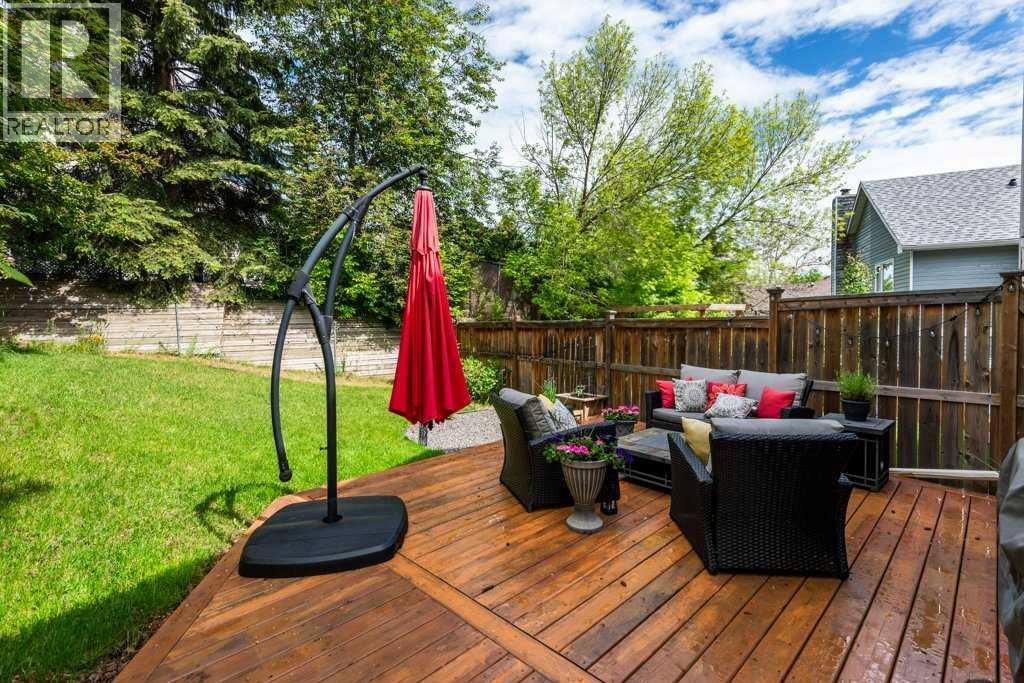11 Stradwick Place SW, Calgary, Alberta  T3H 1T3 - Photo 28 - A2319155
